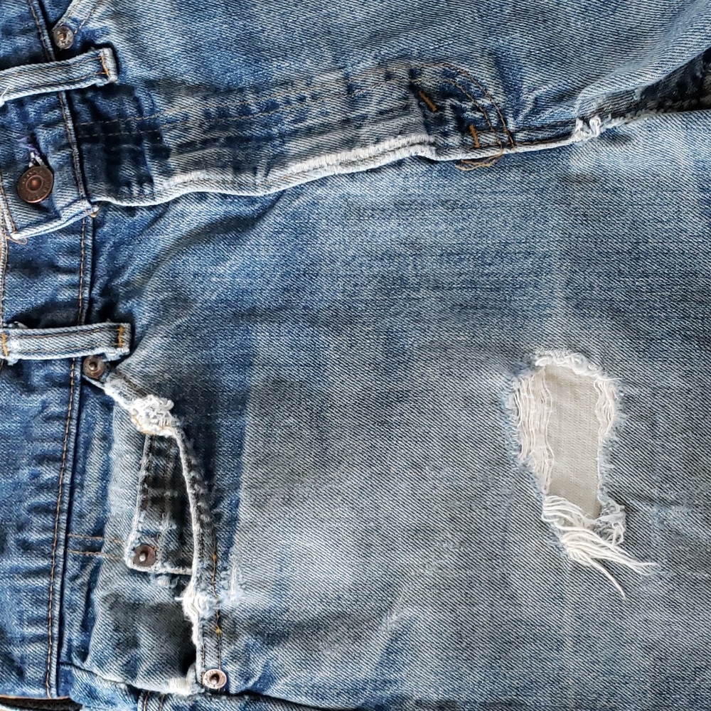 1970s Levi Distressed Cut Offs Shorts 34" Waist true vintage - Picture 2 of 8